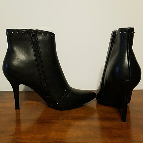 The Limited 'Trixxa' faux leather booties - Picture 4 of 5